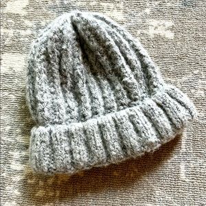 ⭐️4 for $25⭐️GREY KNIT WINTER HAT